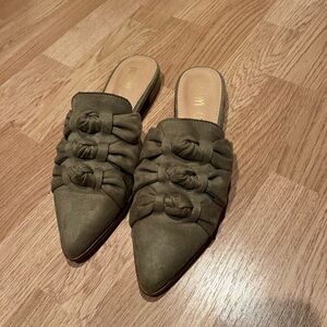 Mi.iM Olive Green Knotted Mules